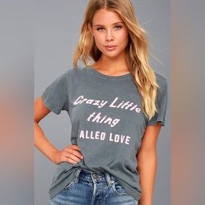 Daydreamer graphic Queen tee, Crazy little thing called love, medium